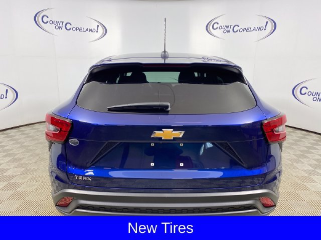 2024 Chevrolet Trax LS - Photo 6