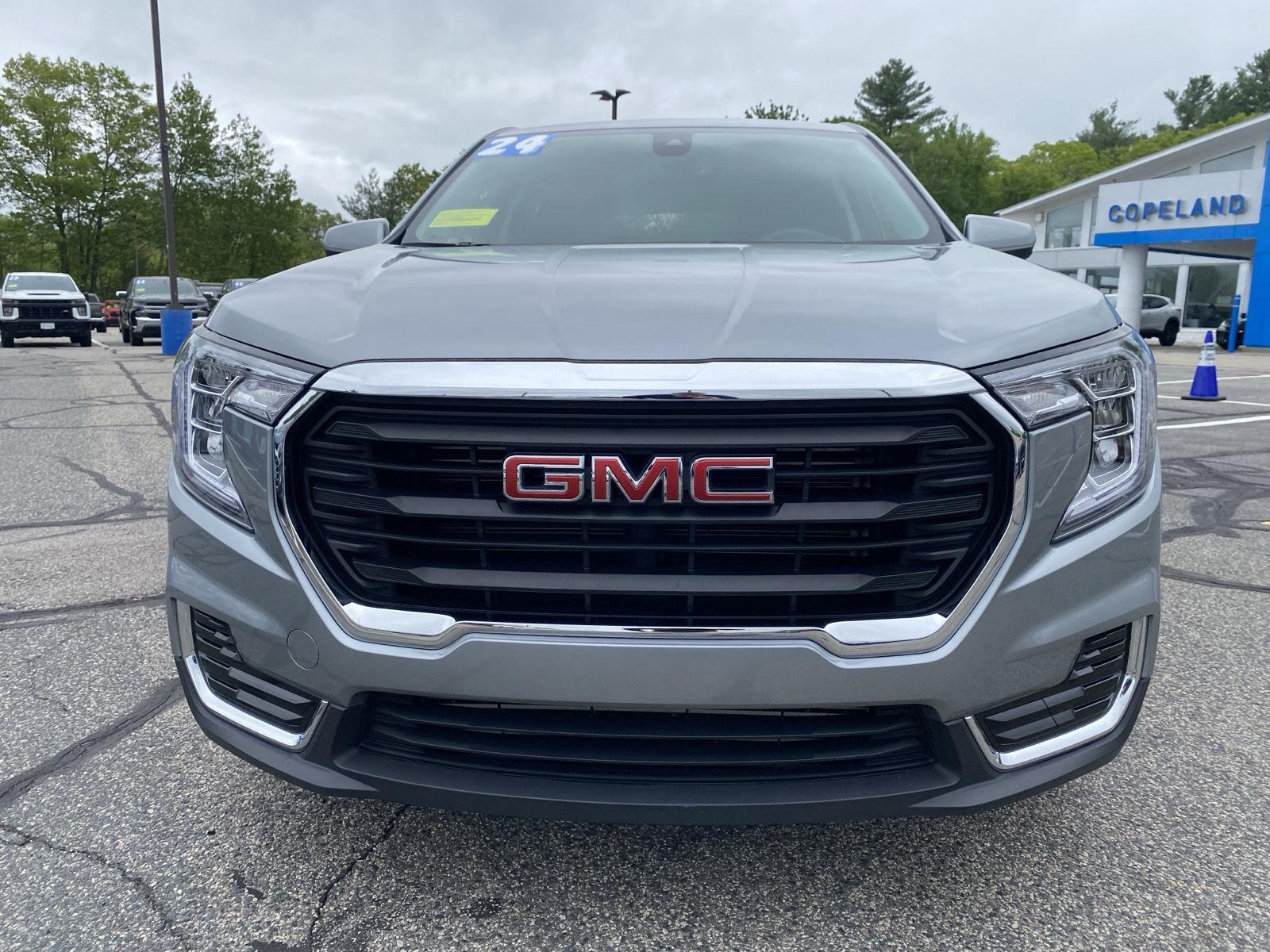 2024 Gmc Terrain SLE photo 2