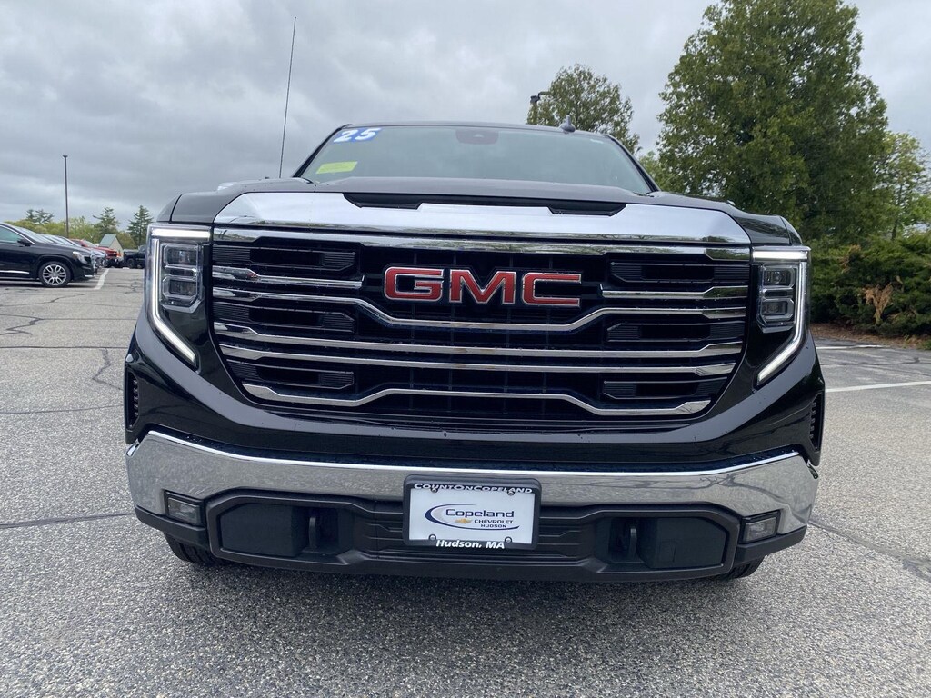 Used 2025 GMC Sierra 1500 SLT Truck Crew Cab