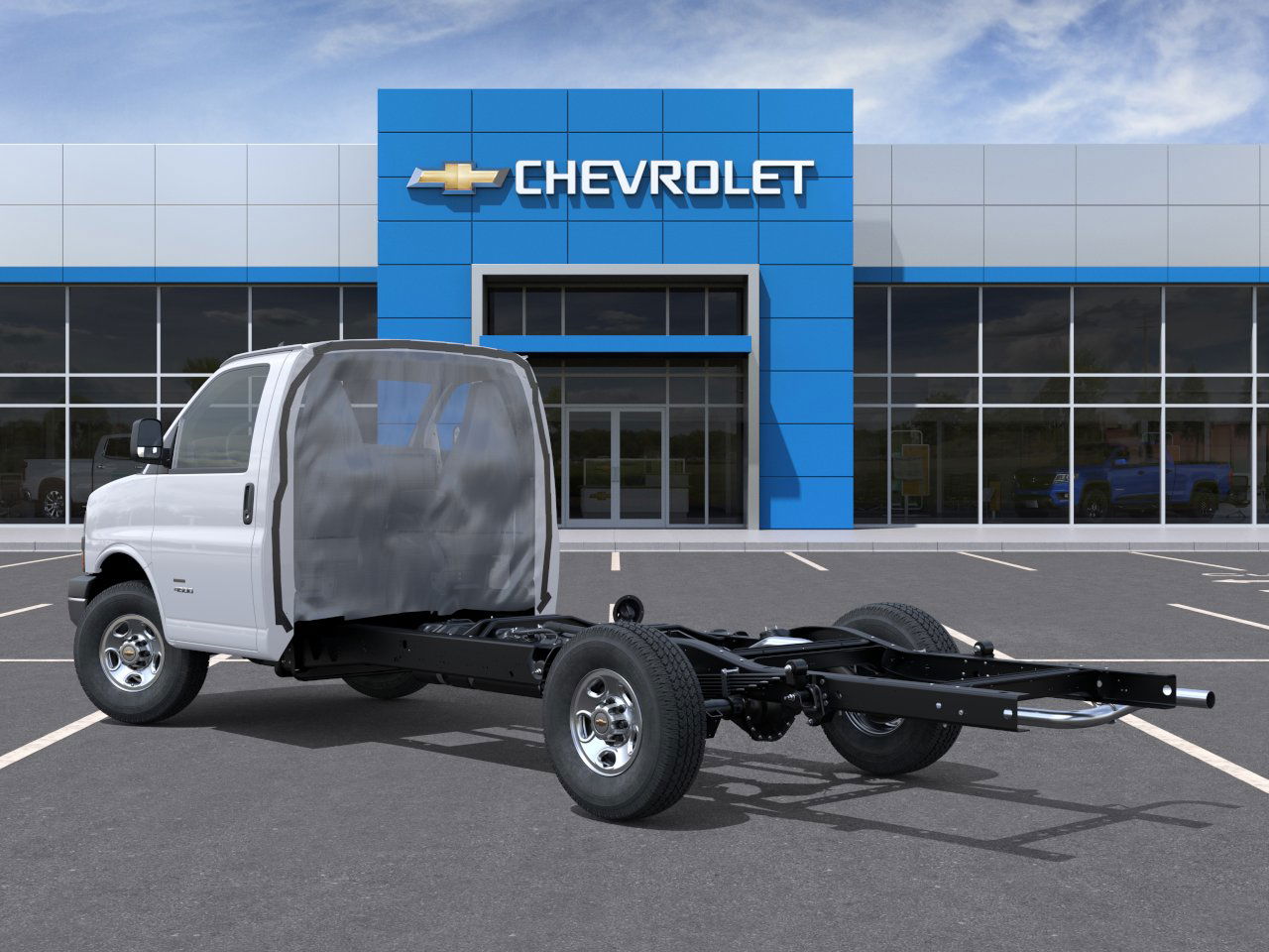 2025 Chevrolet Express Cutaway 3500 photo 2