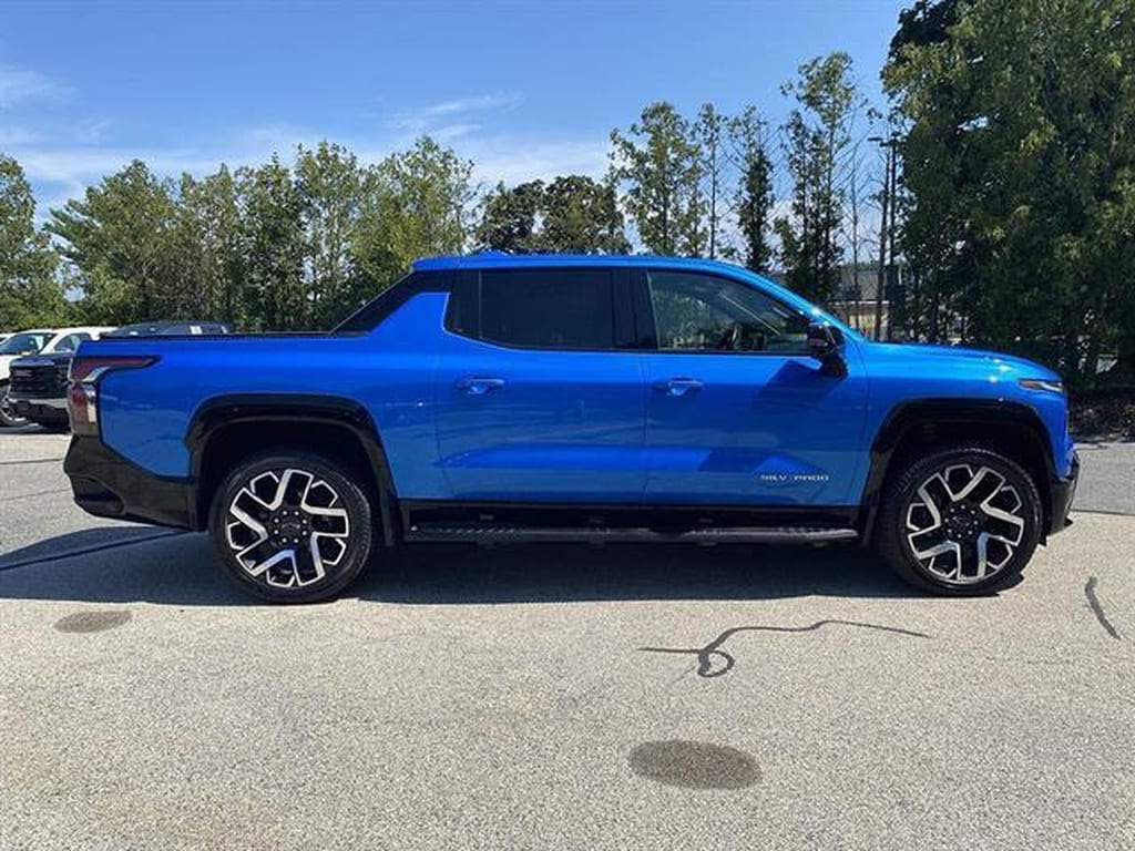 Used 2025 Chevrolet Silverado EV RST - Max Range Truck