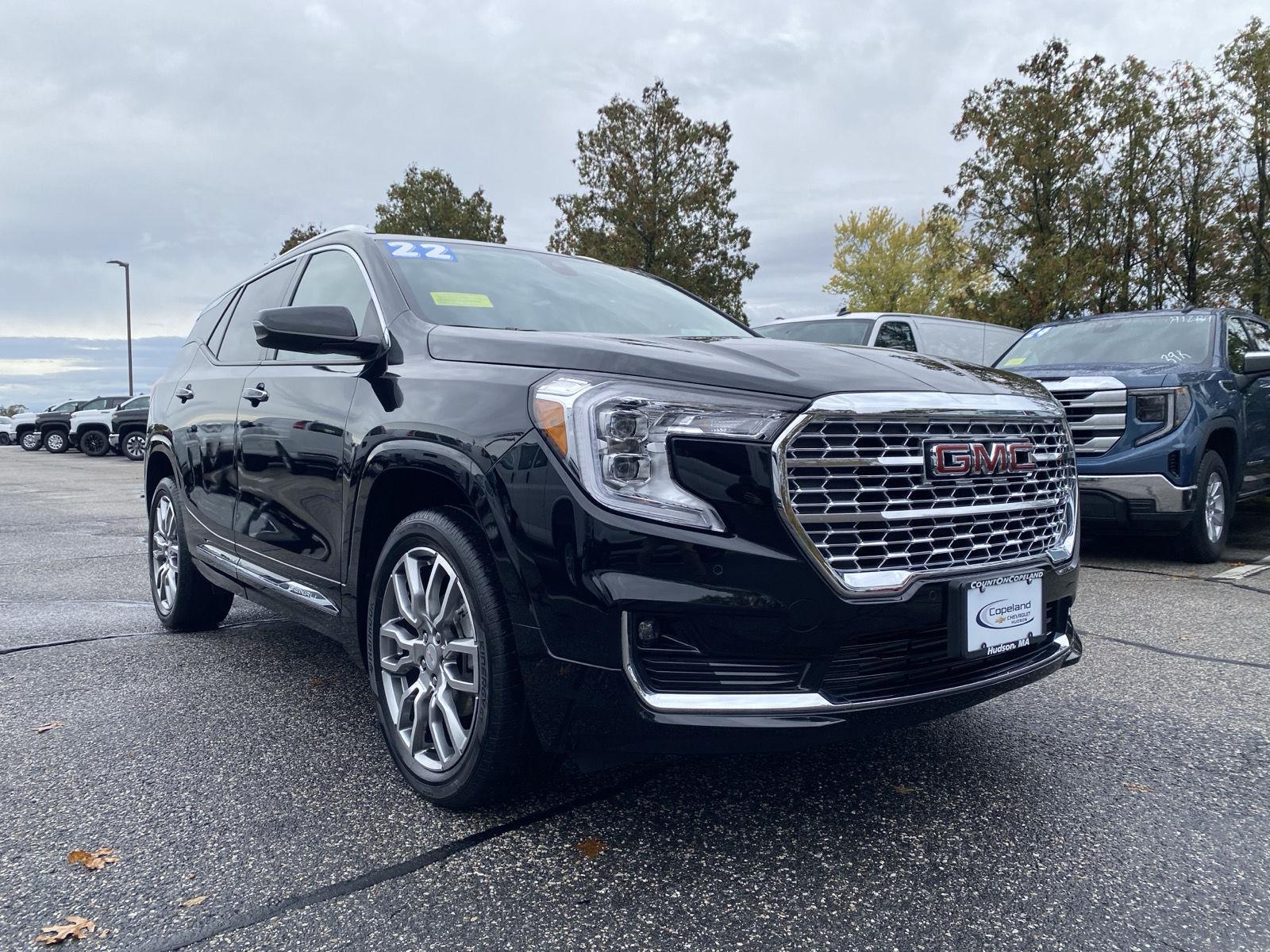 2022 GMC Terrain Denali's photo