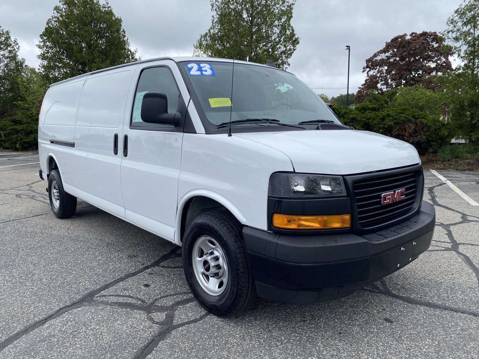 2023 GMC Savana 2500 Ext WB's photo