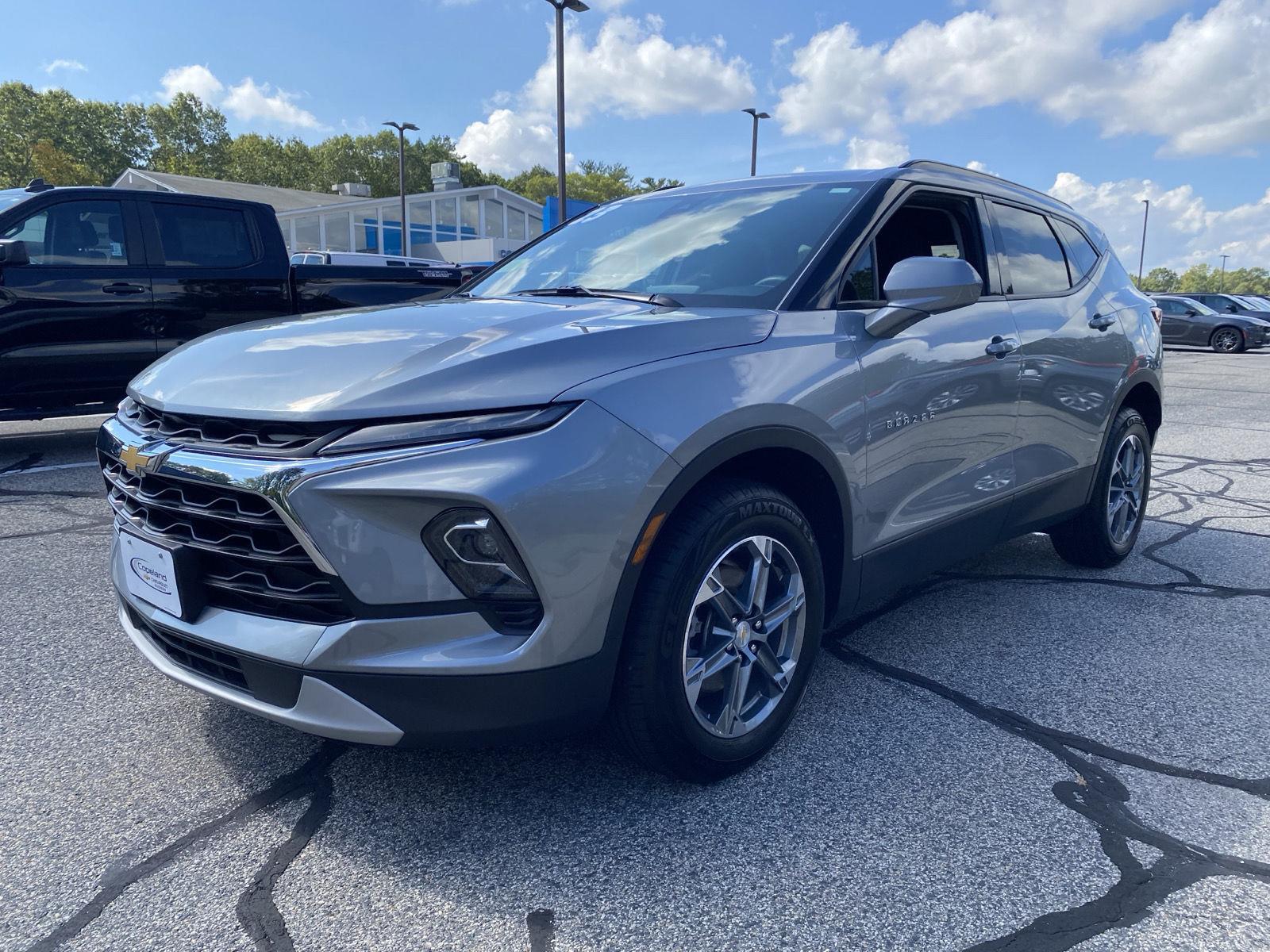 2023 Chevrolet Blazer 2LT photo 3