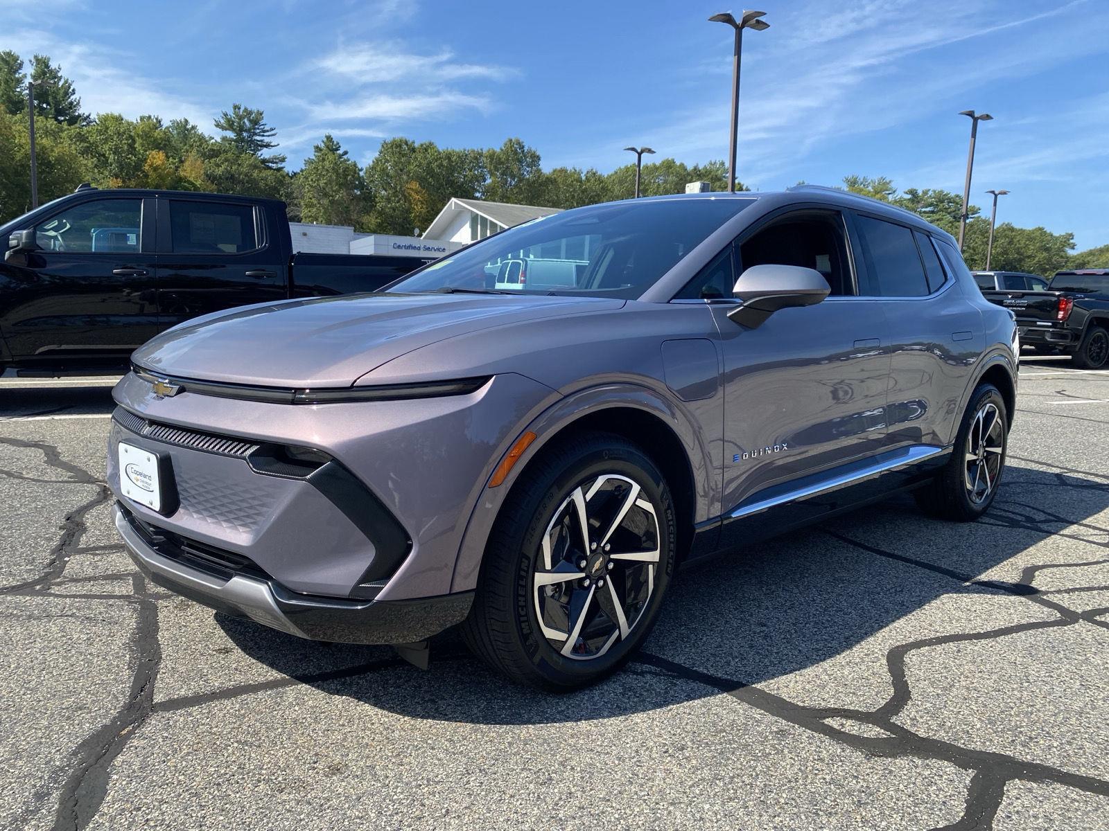2025 Chevrolet Equinox EV 1LT photo 3
