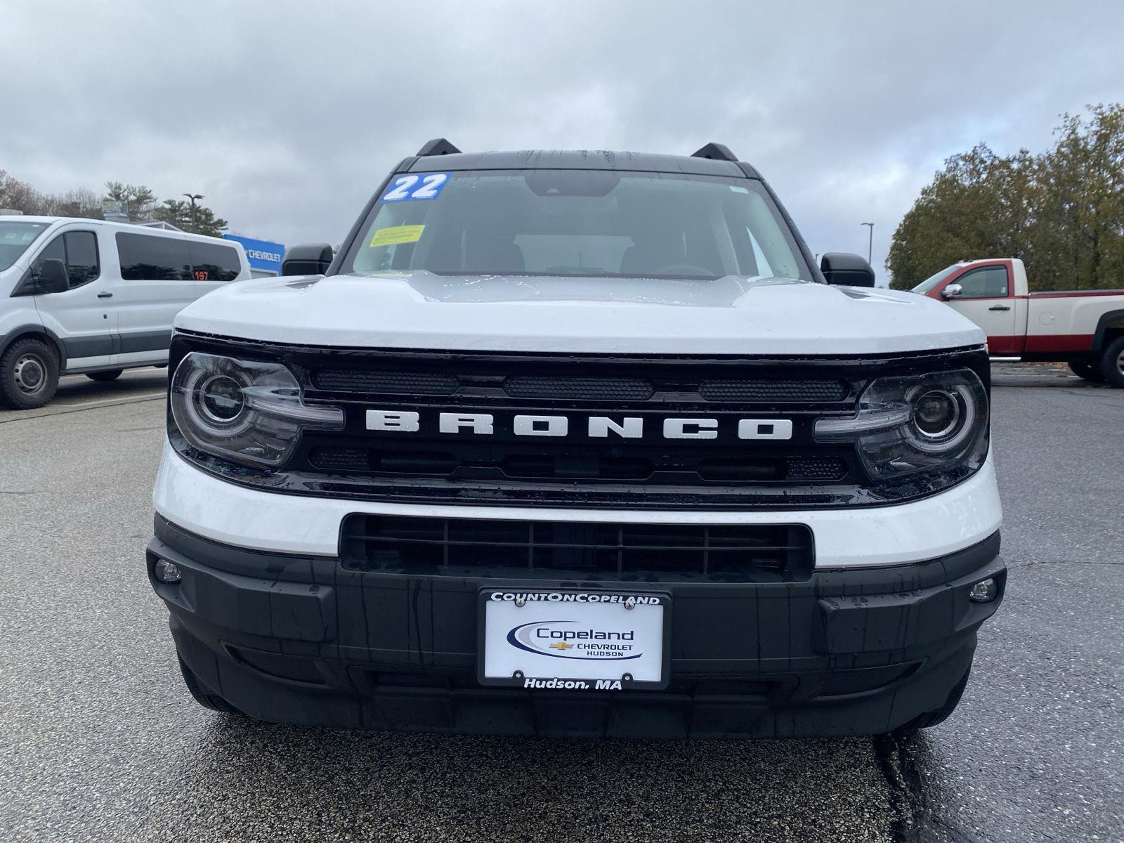 2022 Ford Bronco Sport Outer Banks photo 2