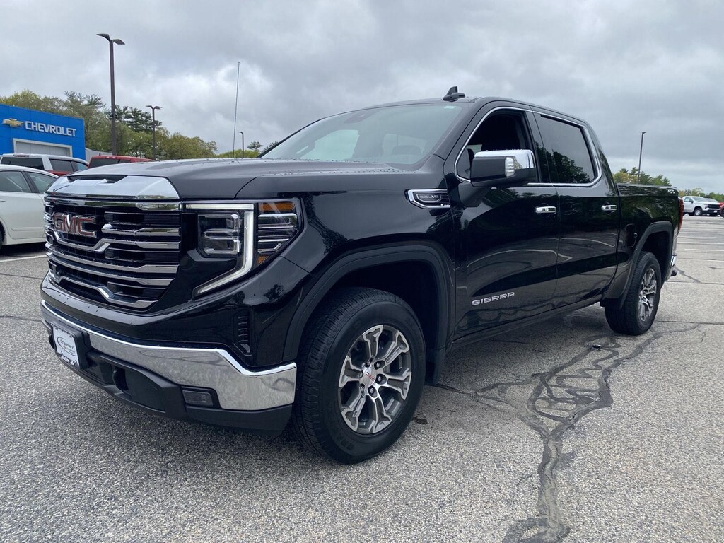 Used 2025 GMC Sierra 1500 SLT Truck Crew Cab