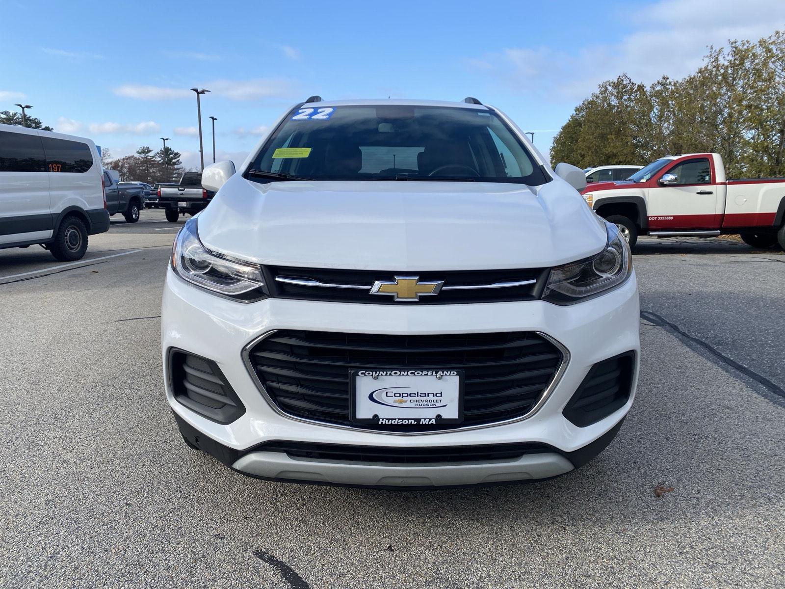 2022 Chevrolet Trax LT photo 2
