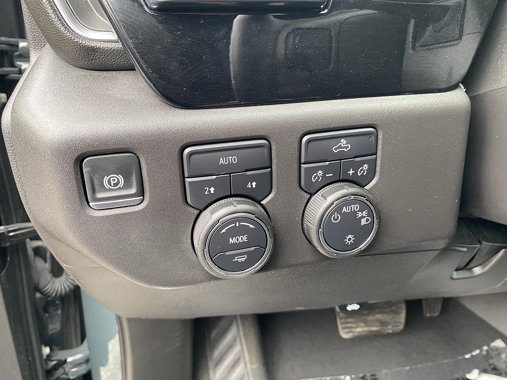 2025 Chevrolet Silverado 1500 LT - Photo 16