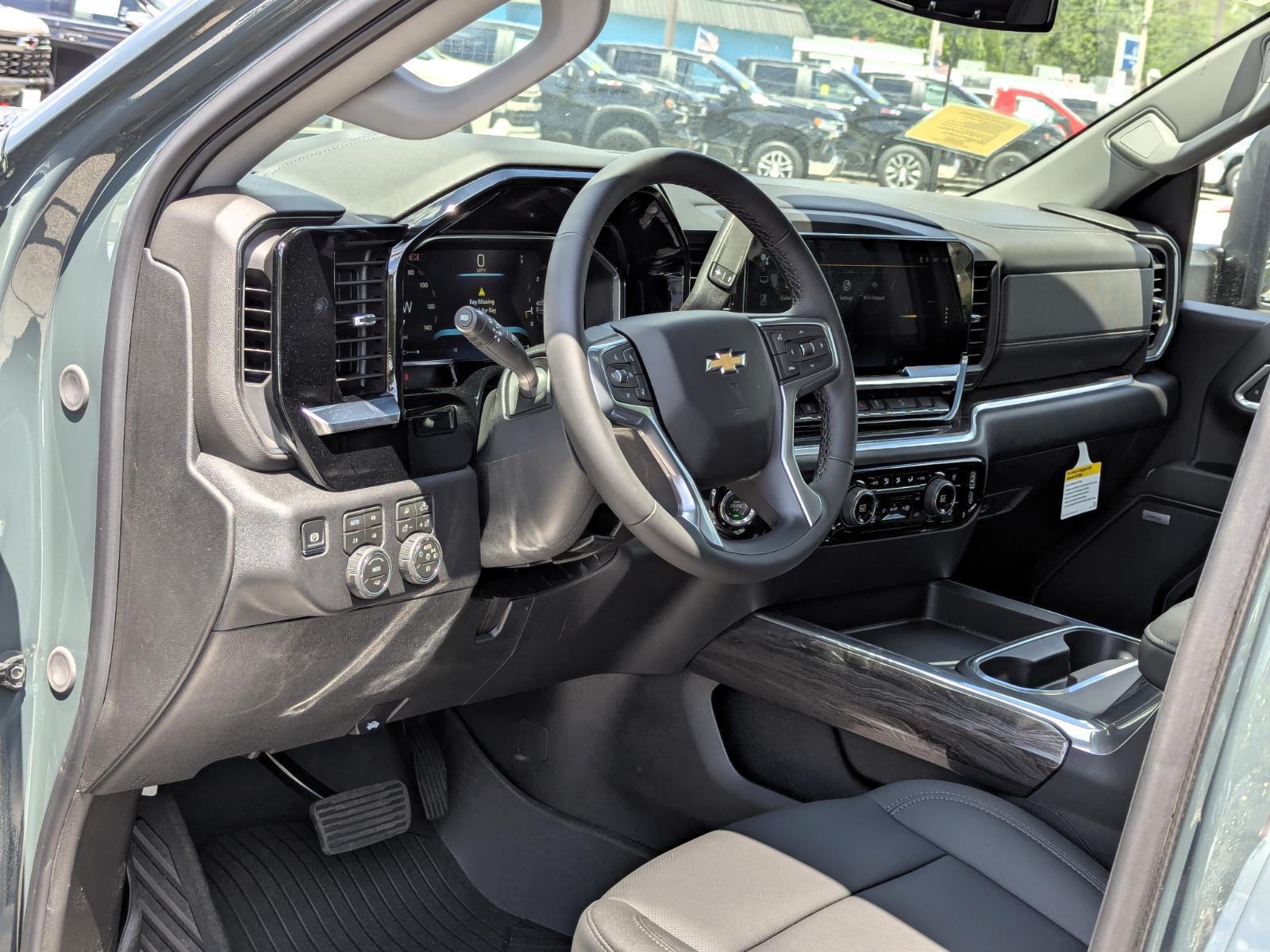 2026 Chevrolet Silverado 2500 HD LTZ - Photo 13