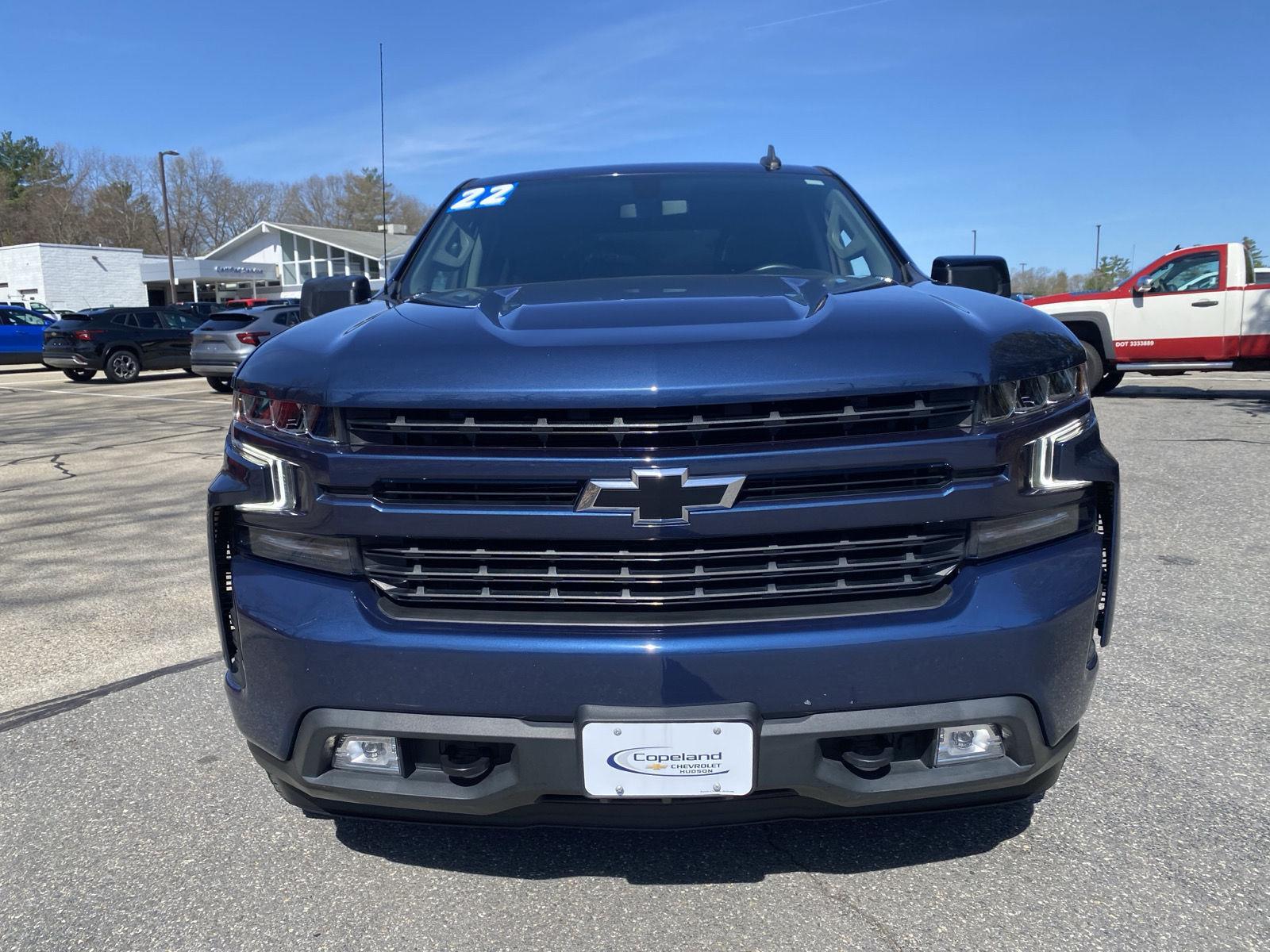 2022 Chevrolet Silverado 1500 RST photo 2