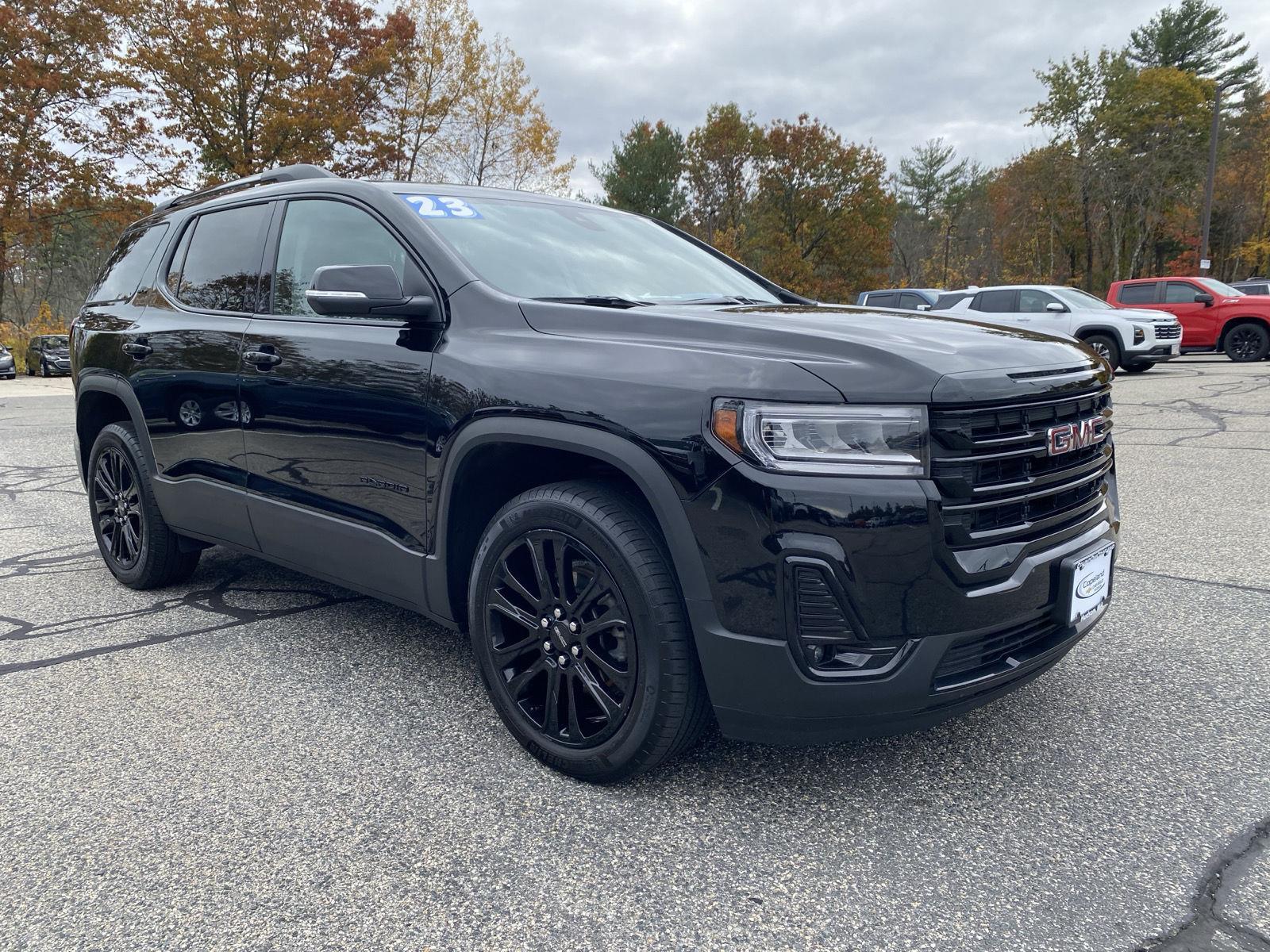 2023 GMC Acadia SLT's photo