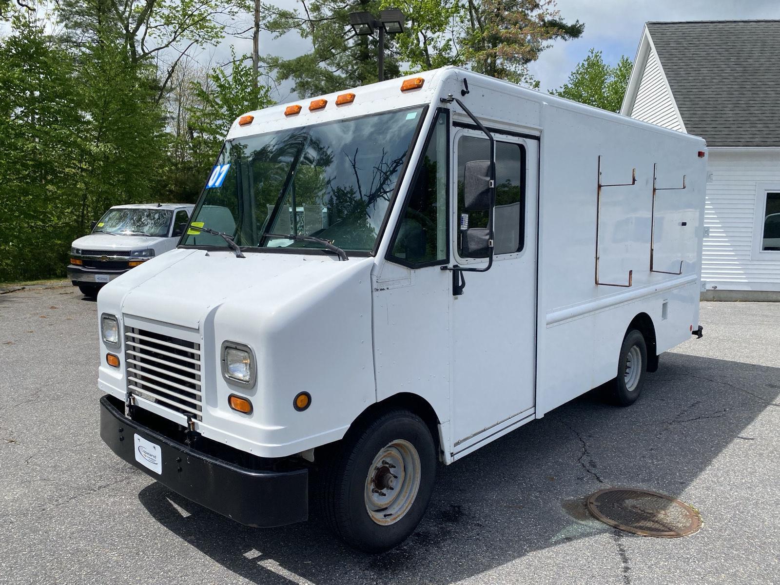 2007 Ford E-350 photo 3