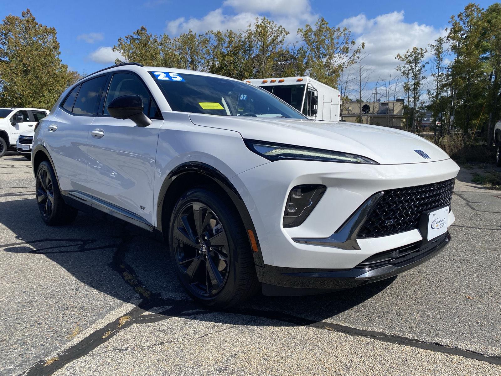 2025 Buick Envision Sport Touring's photo