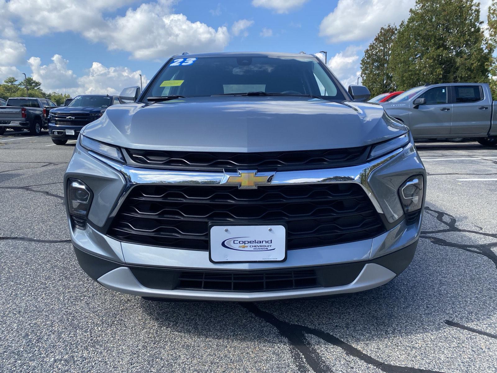2023 Chevrolet Blazer 2LT photo 2