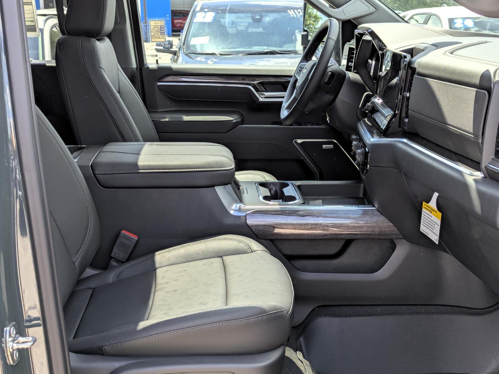 2026 Chevrolet Silverado 2500 HD LTZ - Photo 15