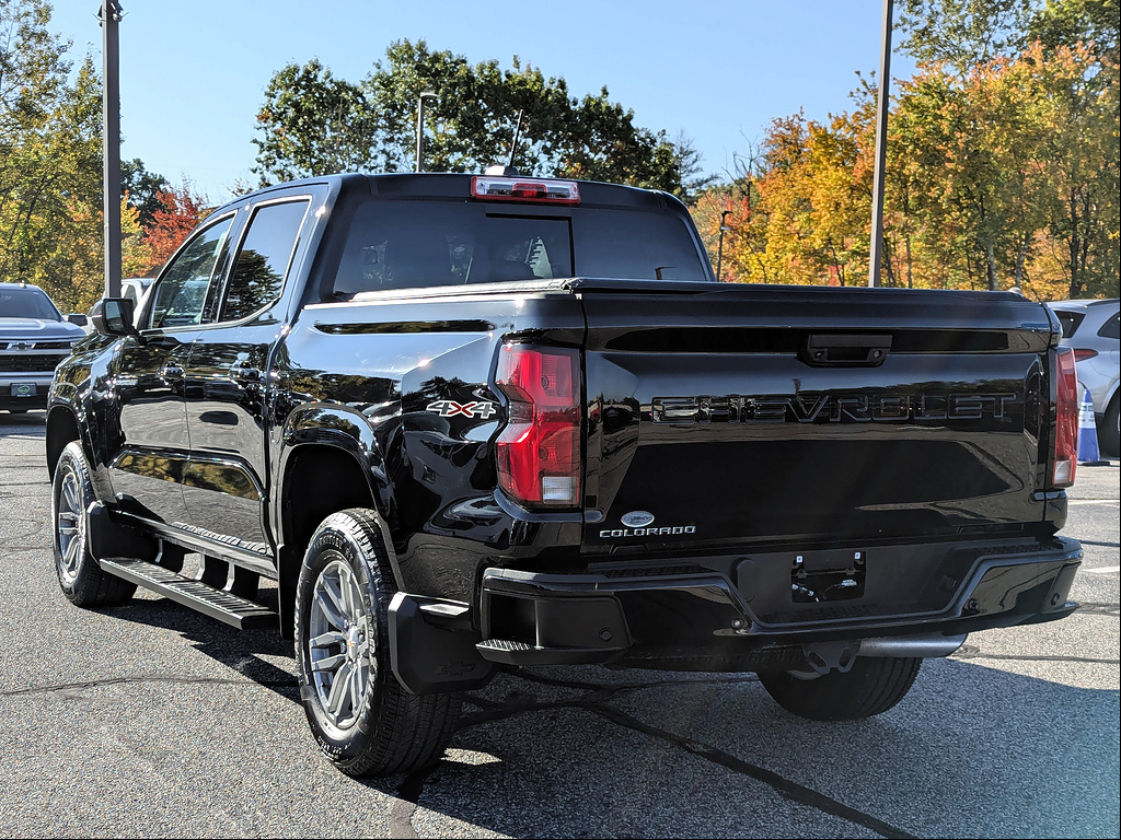 Used 2025 Chevrolet Colorado WT/LT Truck