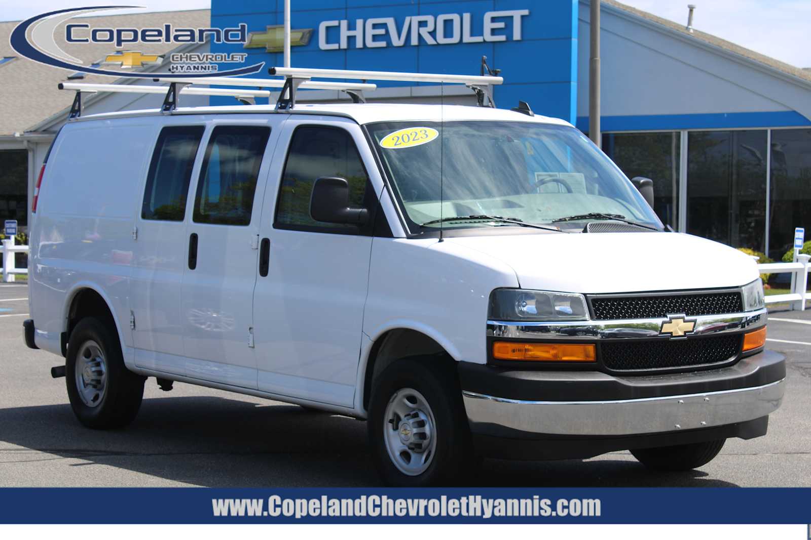 2023 Chevrolet Express 2500 Work Van HD's photo