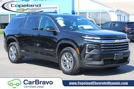 2025 Chevrolet Traverse LT SUV