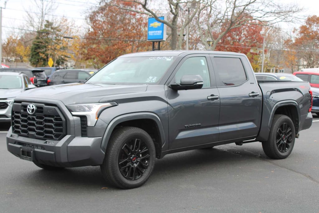 2024 Toyota Tundra SR5 photo 2