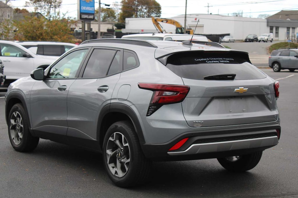Certified 2025 Chevrolet Trax LT SUV