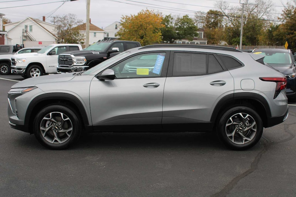 Certified 2025 Chevrolet Trax LT SUV