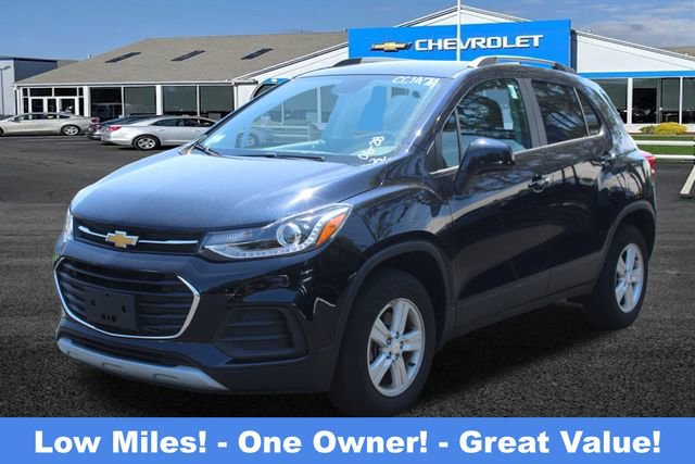 2022 Chevrolet Trax LT photo 2