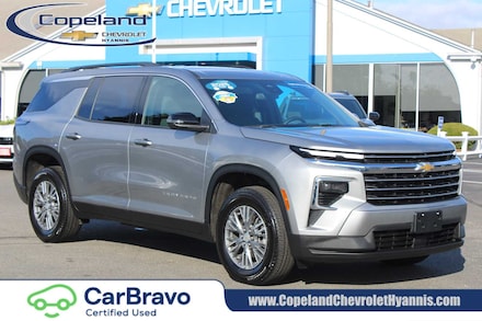 2025 Chevrolet Traverse LT SUV