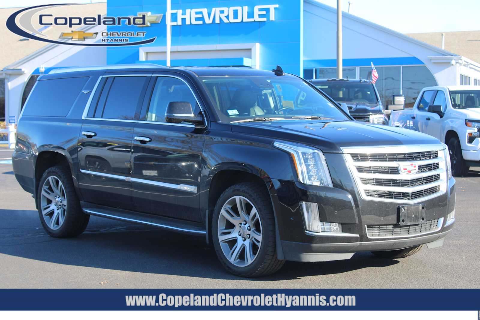 2020 Cadillac Escalade ESV Luxury's photo