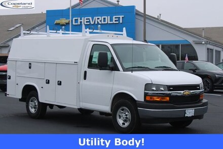 2024 Chevrolet Express Cutaway 3500 1WT Cutaway Van