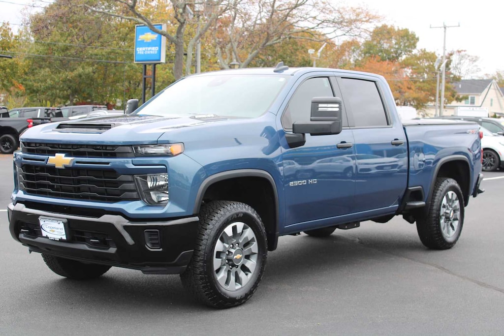 Used 2025 Chevrolet Silverado 2500 HD Custom Truck Crew Cab