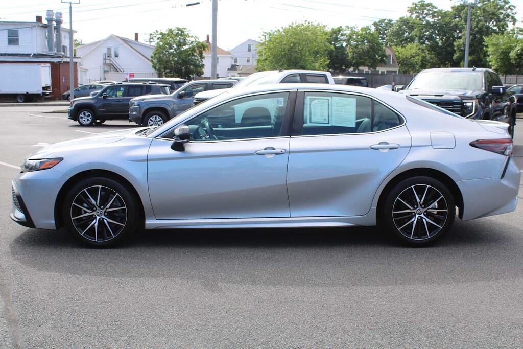 Used 2022 Toyota Camry SE Sedan