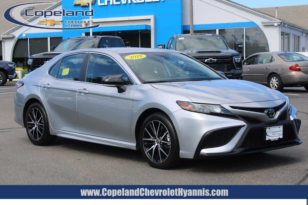 Used 2022 Toyota Camry SE Sedan