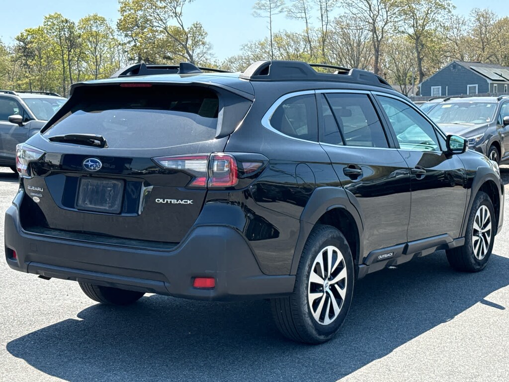 Used 2024 Subaru Outback Premium AWD