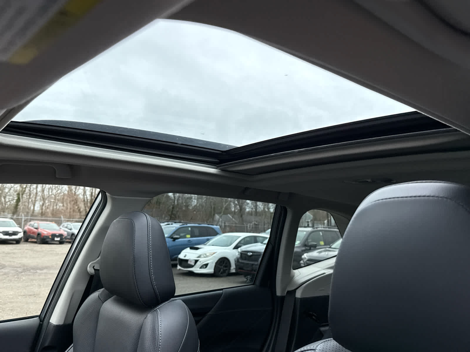 View vehicle photo 6