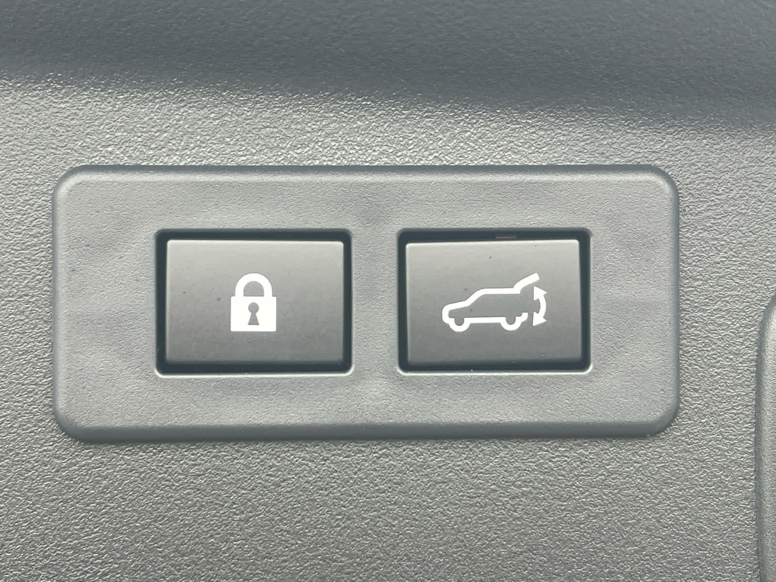 2026 Subaru Outback Limited - Photo 13