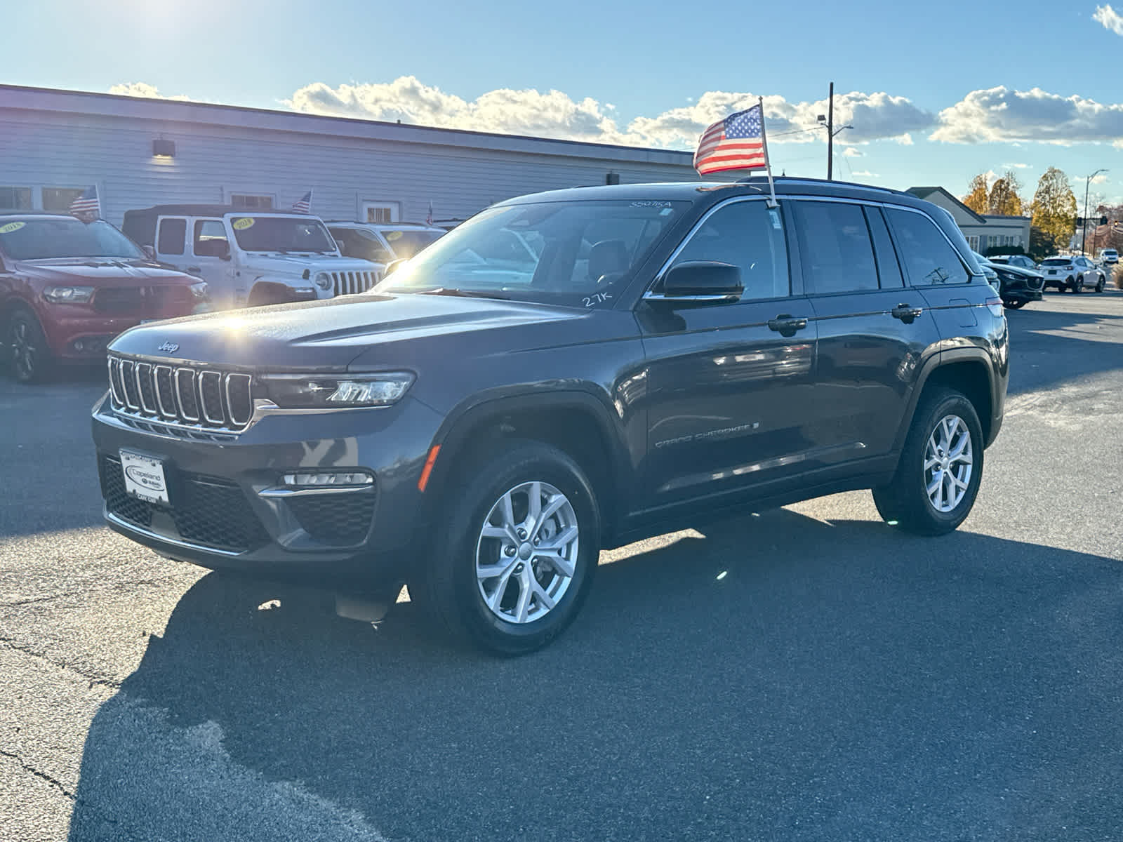 2022 Jeep Grand Cherokee Limited photo 2