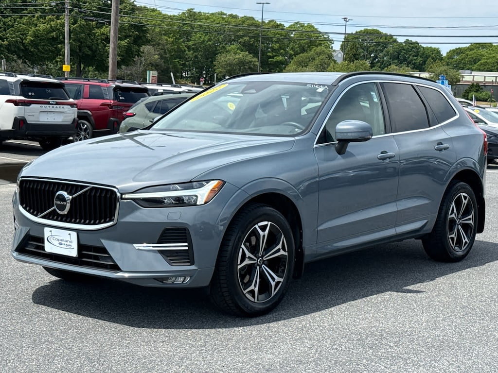 Used 2022 Volvo XC60 Momentum SUV