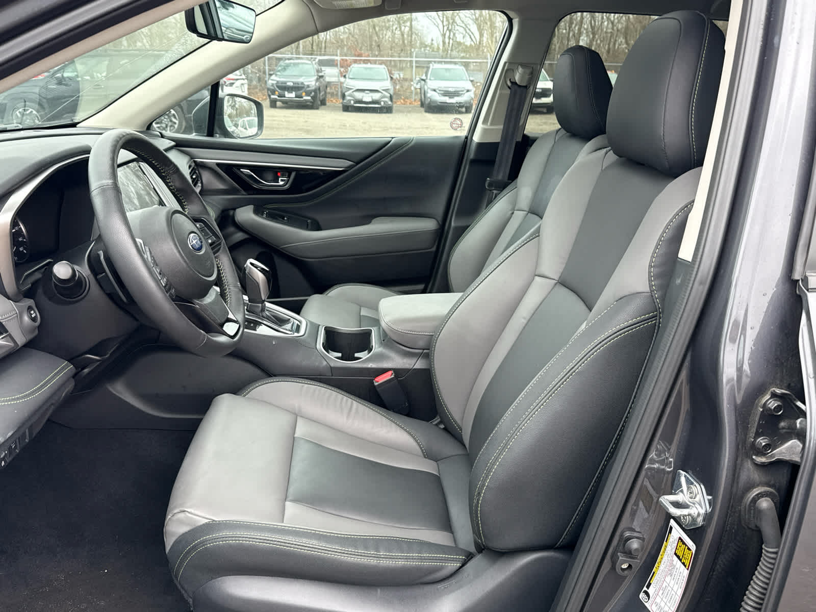 View vehicle photo 5