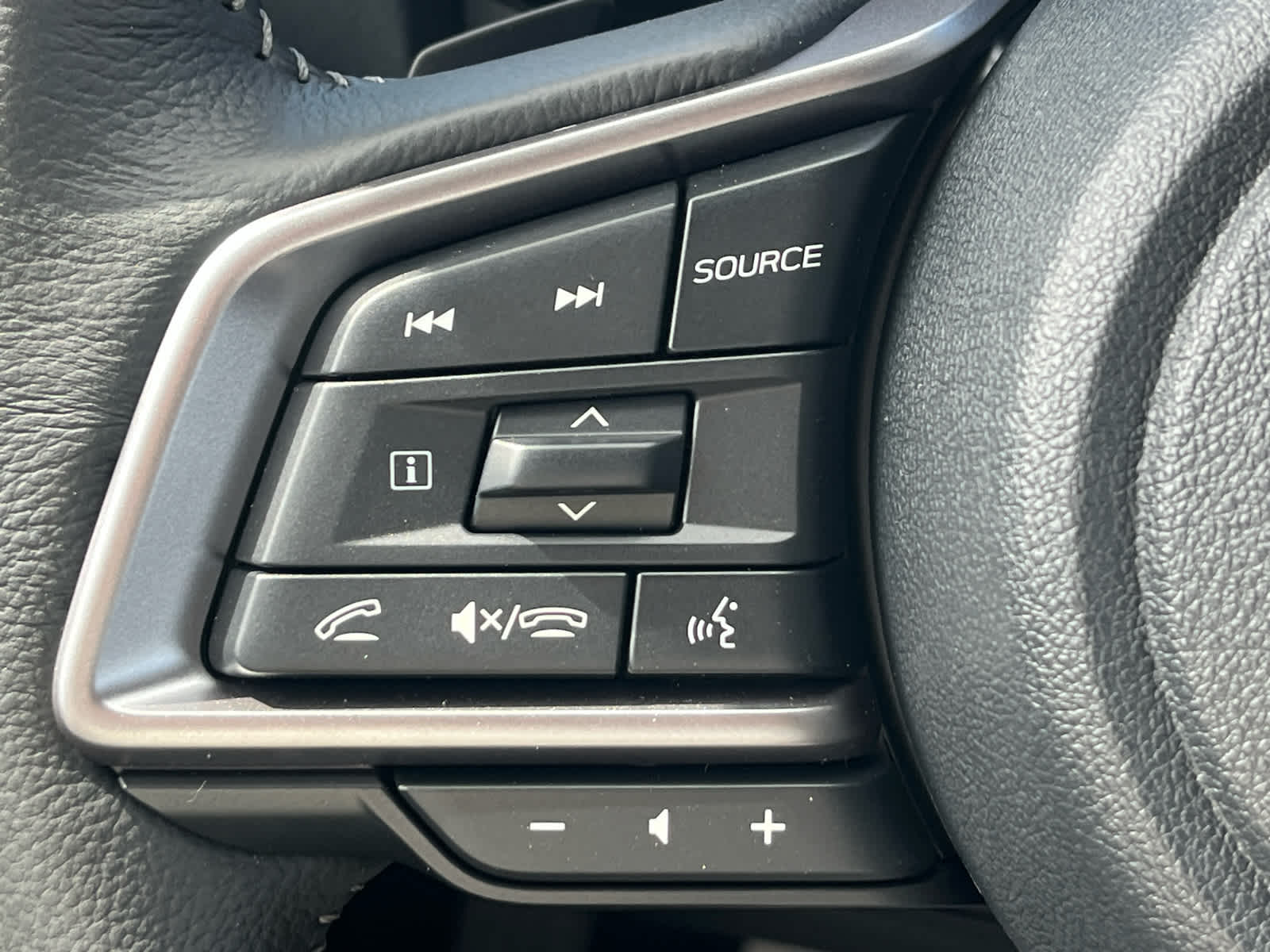 2026 Subaru Ascent Limited - Photo 15