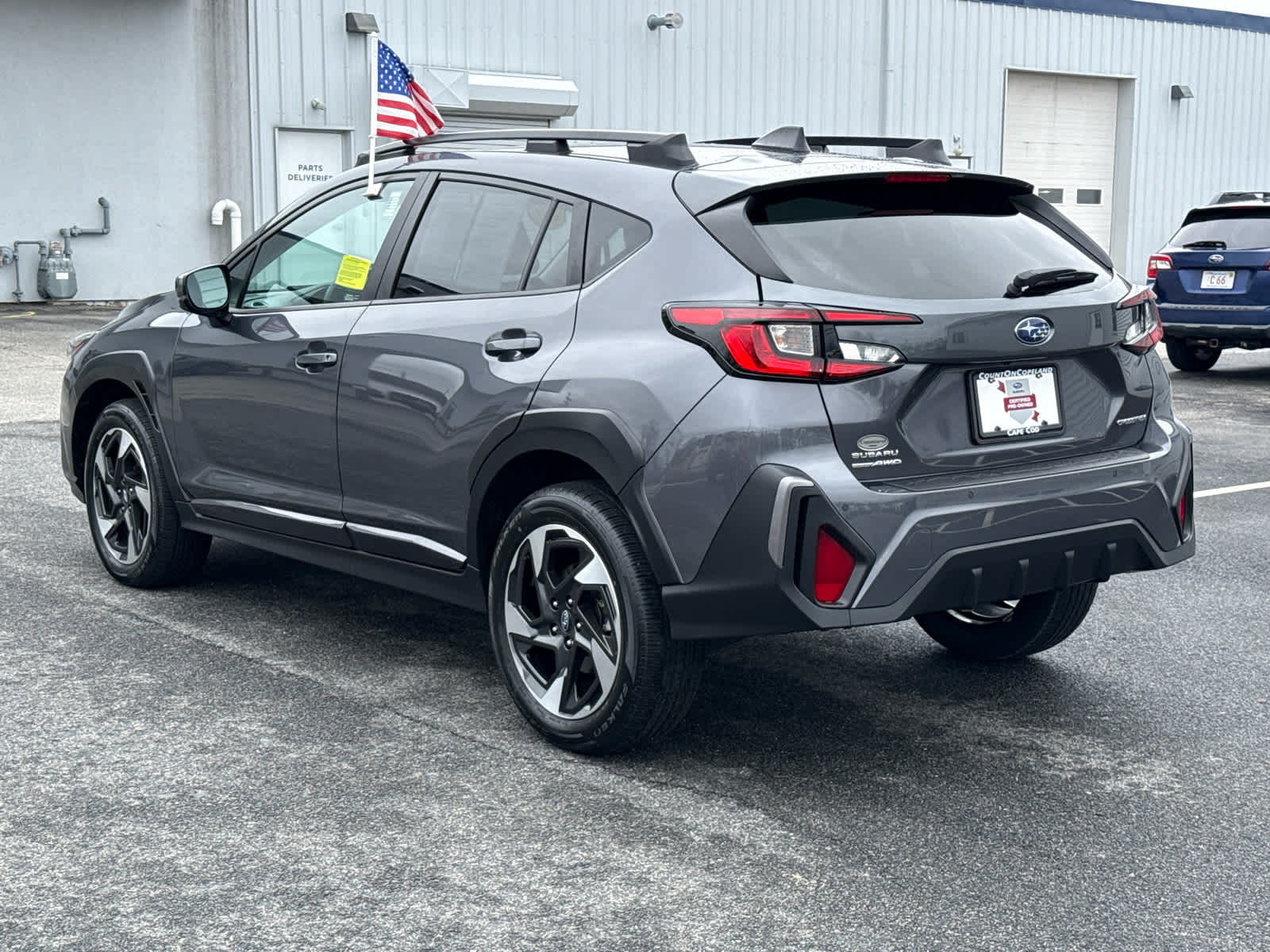 View vehicle photo 5