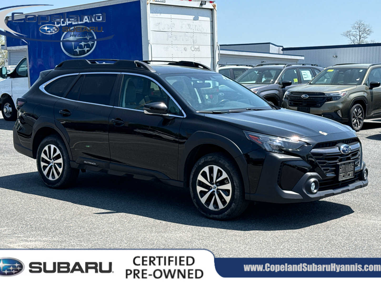 2024 Subaru Outback Premium's photo