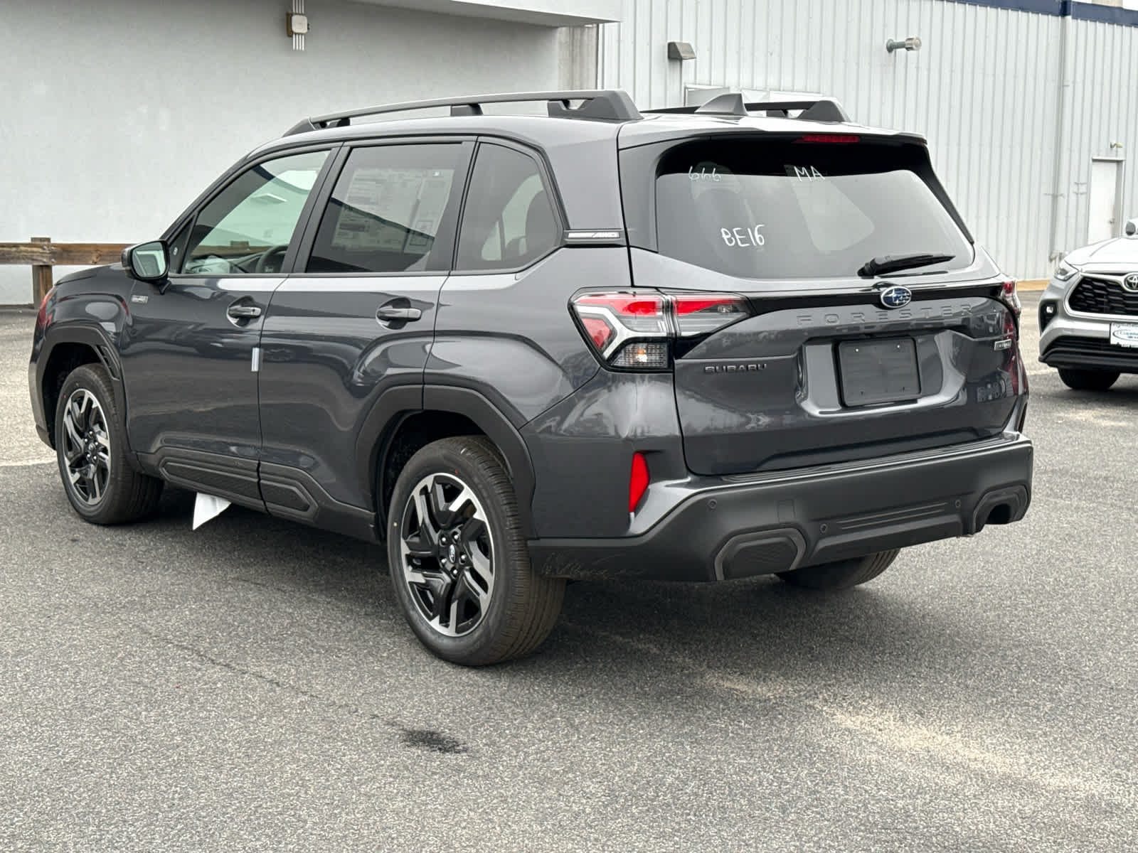 2025 Subaru Forester Limited photo 3