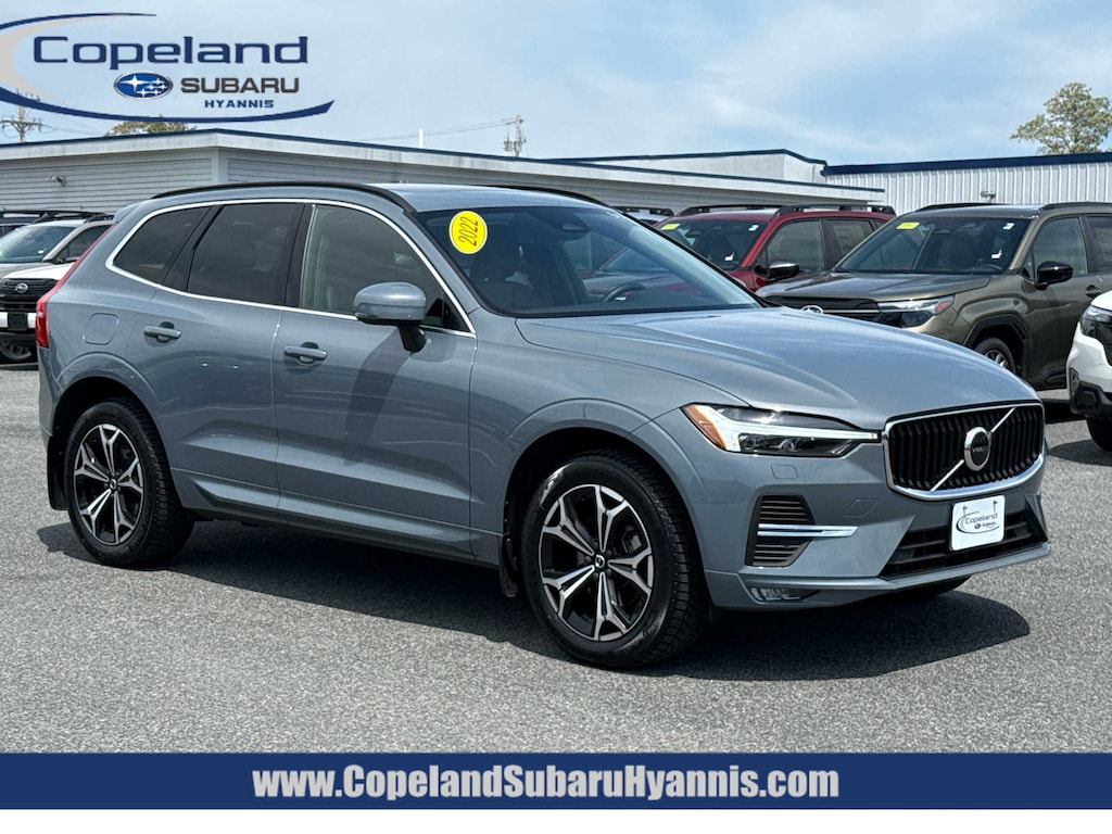 Used 2022 Volvo XC60 Momentum SUV