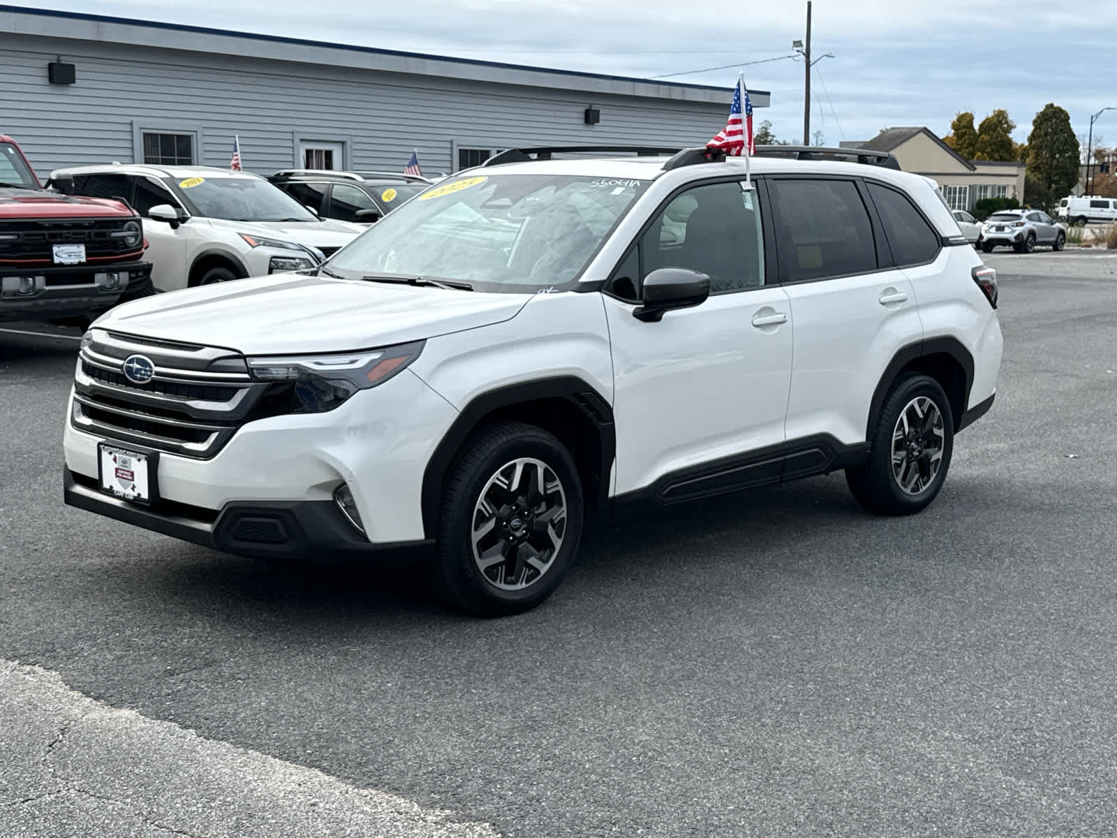 2025 Subaru Forester Premium photo 2