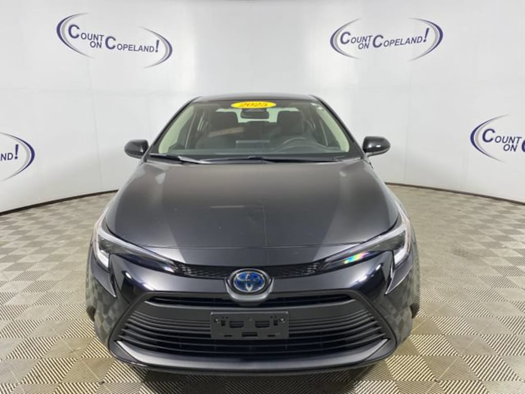 Used 2025 Toyota Corolla Hybrid LE Sedan