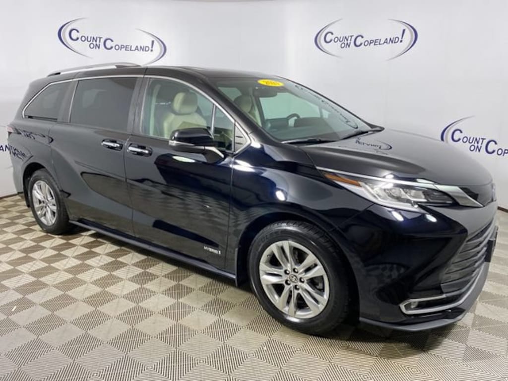 Certified 2021 Toyota Sienna Limited 7 Passenger Van