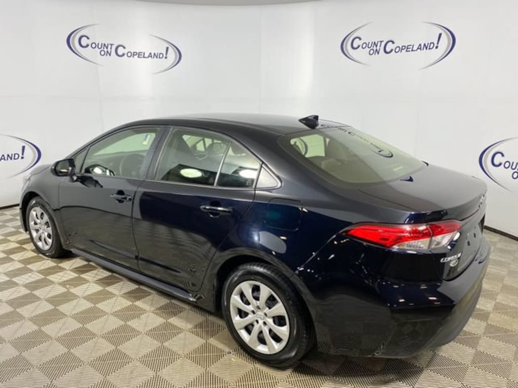 Used 2025 Toyota Corolla Hybrid LE Sedan