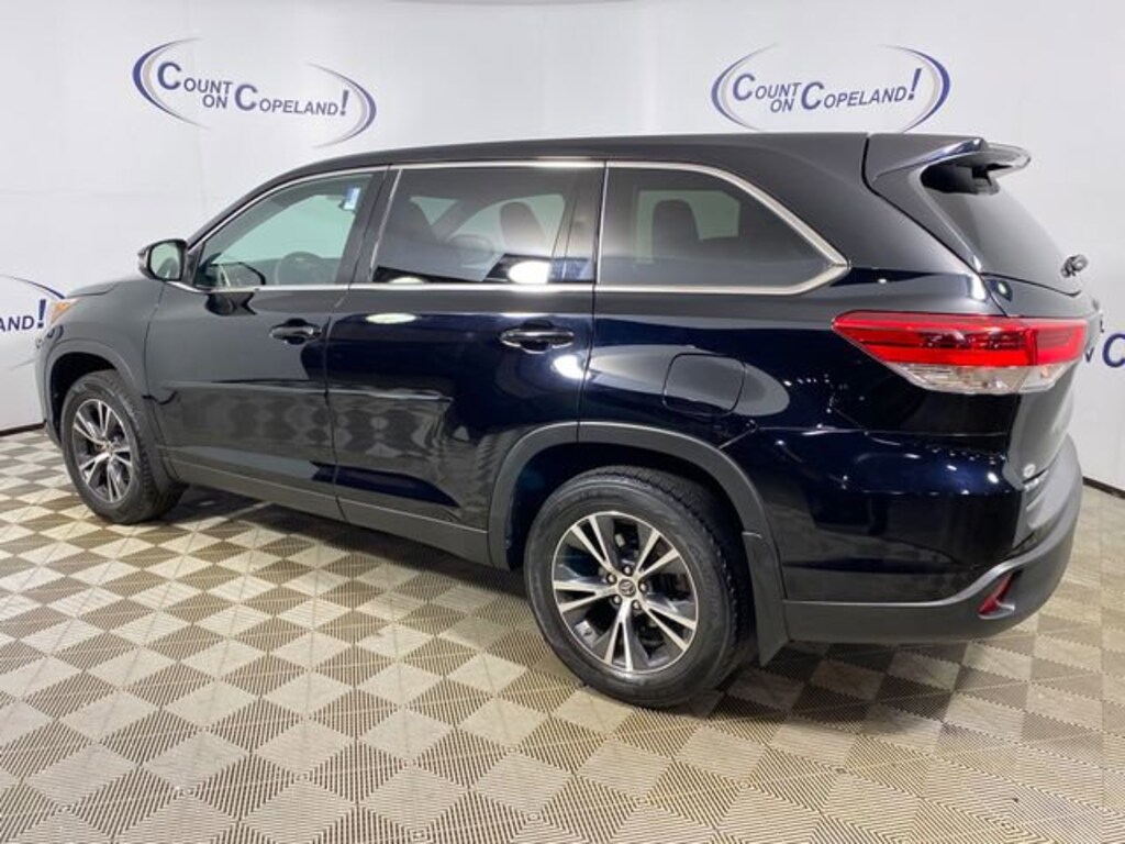 Used 2019 Toyota Highlander LE V6 SUV