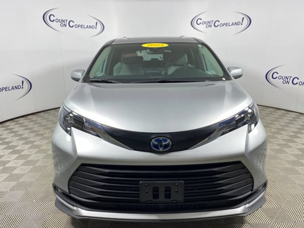 Certified 2025 Toyota Sienna XLE 8 Passenger Van Passenger Van